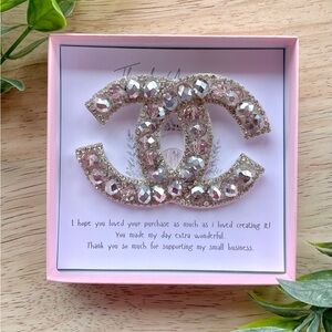 ELEGANT CRYSTAL SILVER & PINK BROOCH